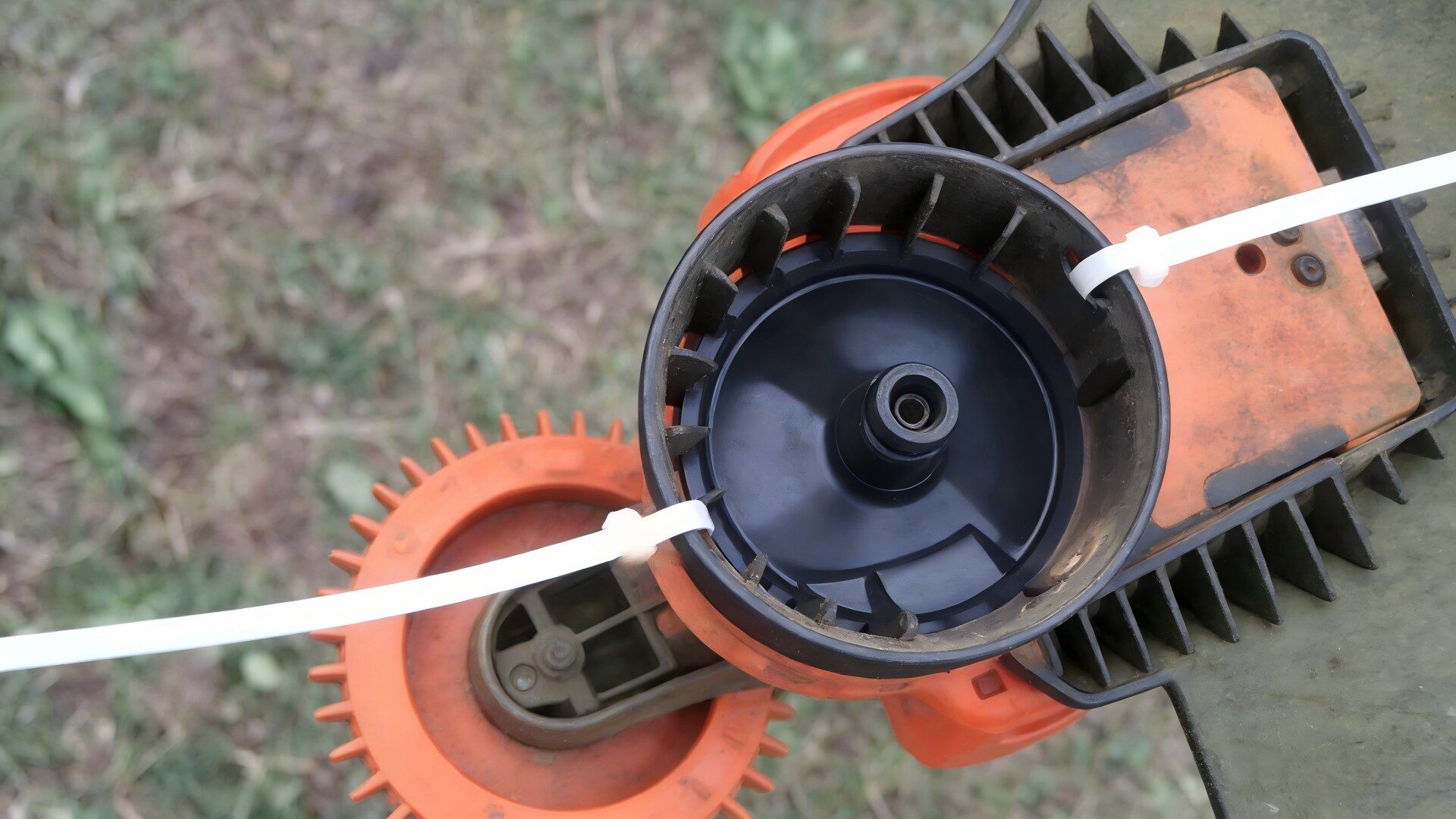 how to use cable ties on a strimmer